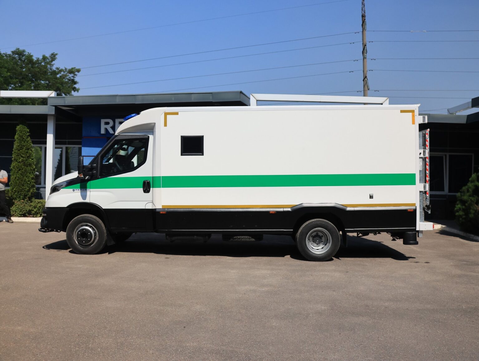 Броньований інкасаторський автомобіль IVECO Daily