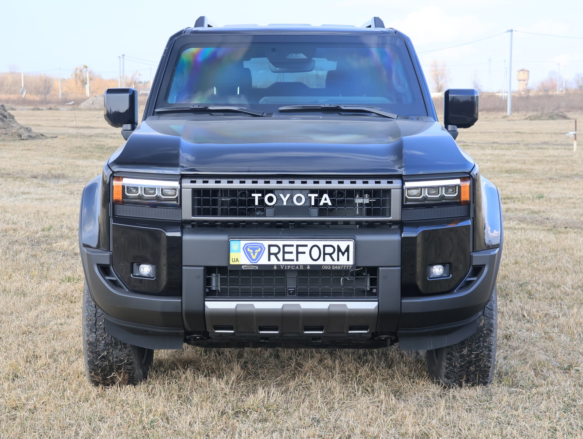 Броньований REFORM LC250 на базі Toyota Land Cruiser Prado 250
