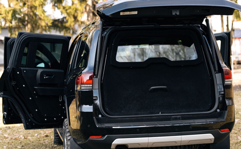 Rear armored partition Toyota Land Cruiser 300 GR with open trunk