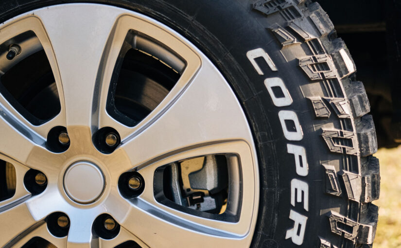Wheel rim and off-road tire Toyota Land Cruiser 300 GR