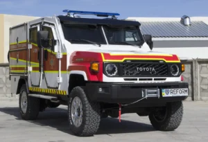 REFORM ОПМ на Toyota Land Cruiser спереду справа