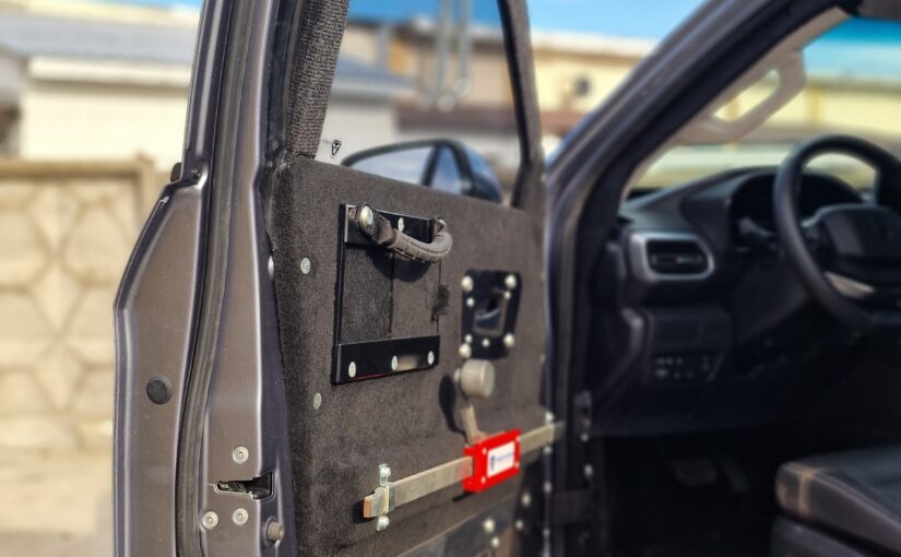 Open armored doors Peugeot Landtrek REFORM PL-B6