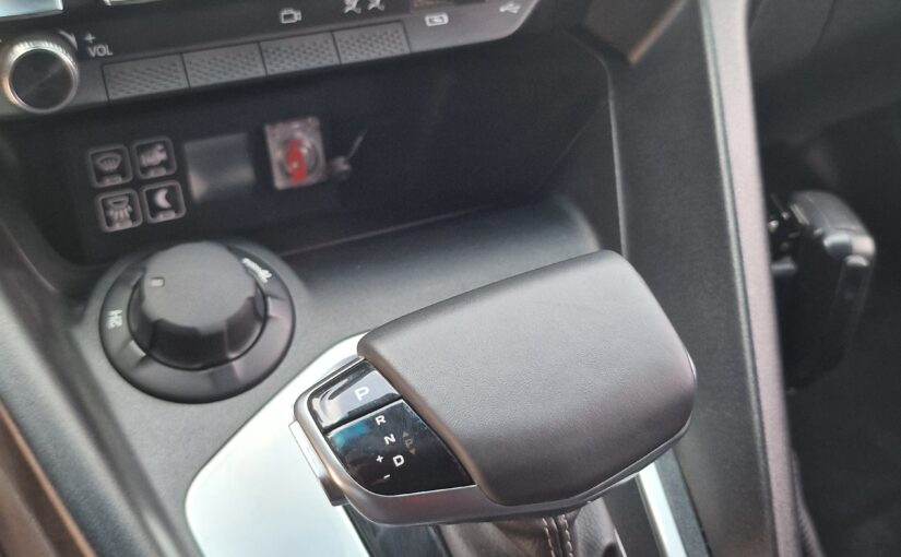 Automatic transmission selector Peugeot Landtrek 2.2 Diesel