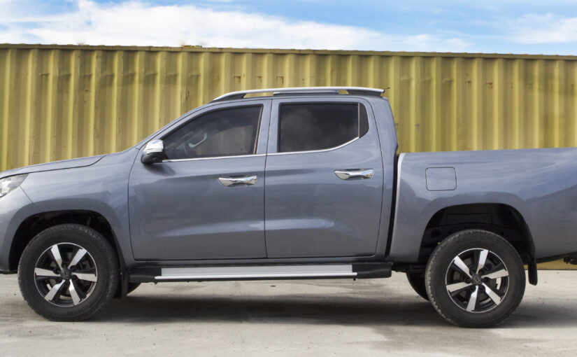 Gray armored Peugeot Landtrek REFORM PL-B6 — side view