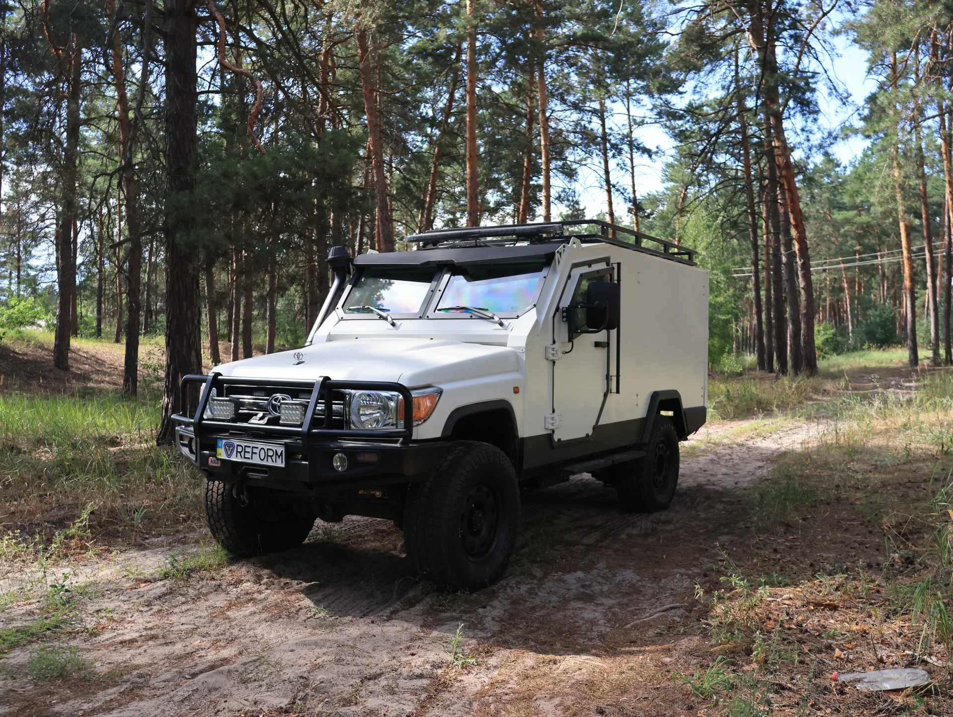 toyota_lc78_medevac-pzsa3